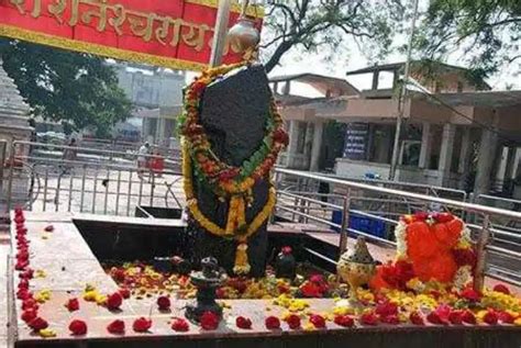 Shani Shingnapur Lockless Village: Temple Timings, Story & Guide.